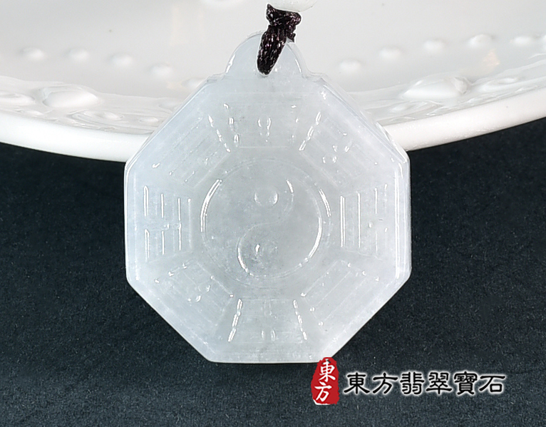 翡翠八卦項鍊玉珮(精工八卦太極,先天八卦:八卦牌A貨翡翠八卦玉珮、緬甸玉八卦玉墜)。八卦,ED469。訂做各種翡翠八卦吊墜玉珮項鍊。★附A貨翡翠雙證書 0.jpg