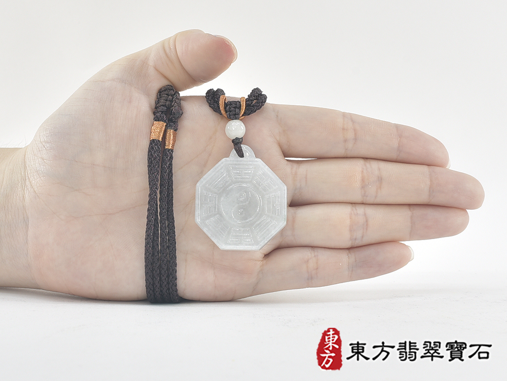翡翠八卦項鍊玉珮(精工八卦太極,先天八卦:八卦牌A貨翡翠八卦玉珮、緬甸玉八卦玉墜)。八卦,ED469。訂做各種翡翠八卦吊墜玉珮項鍊。★附A貨翡翠雙證書 5.jpg