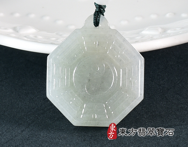 翡翠八卦項鍊玉珮(精工八卦太極,先天八卦:八卦牌A貨翡翠八卦玉珮、緬甸玉八卦玉墜)。八卦,ED470。訂做各種翡翠八卦吊墜玉珮項鍊。★附A貨翡翠雙證書 0.jpg