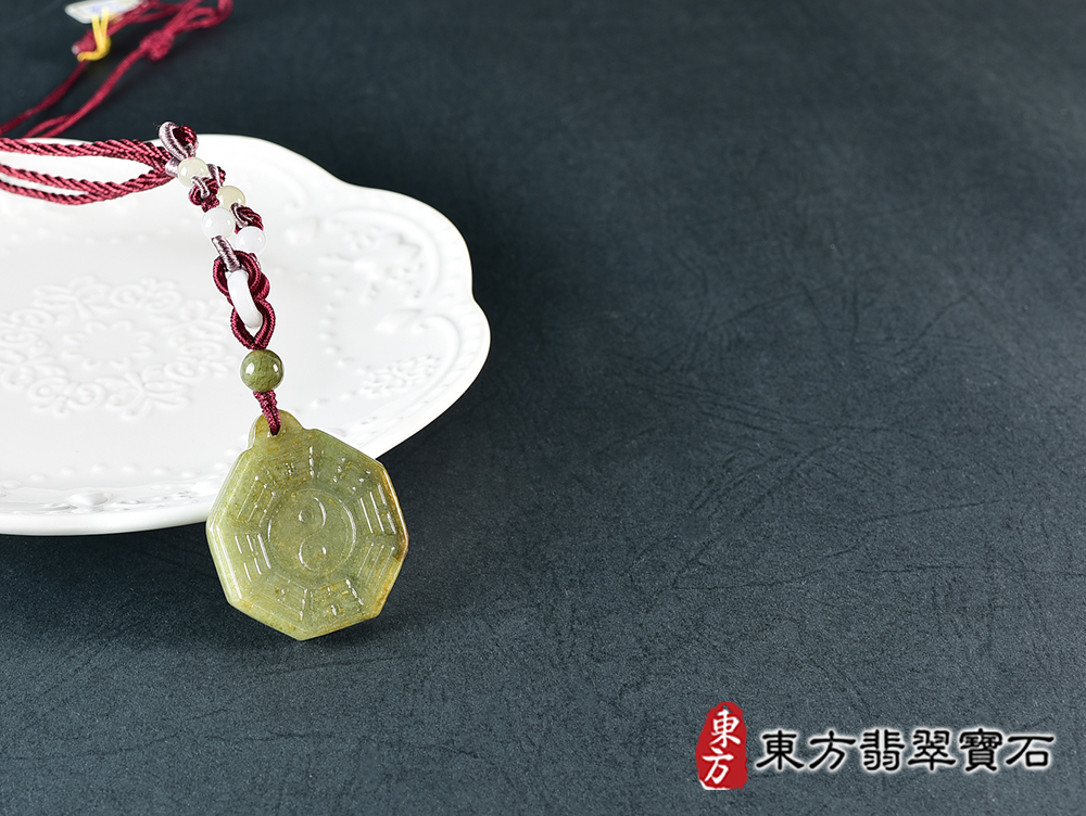 翡翠八卦項鍊玉珮(精工八卦太極,先天八卦:八卦牌A貨翡翠八卦玉珮、緬甸玉八卦玉墜)。八卦,ED471。訂做各種翡翠八卦吊墜玉珮項鍊。★附A貨翡翠雙證書 4.jpg