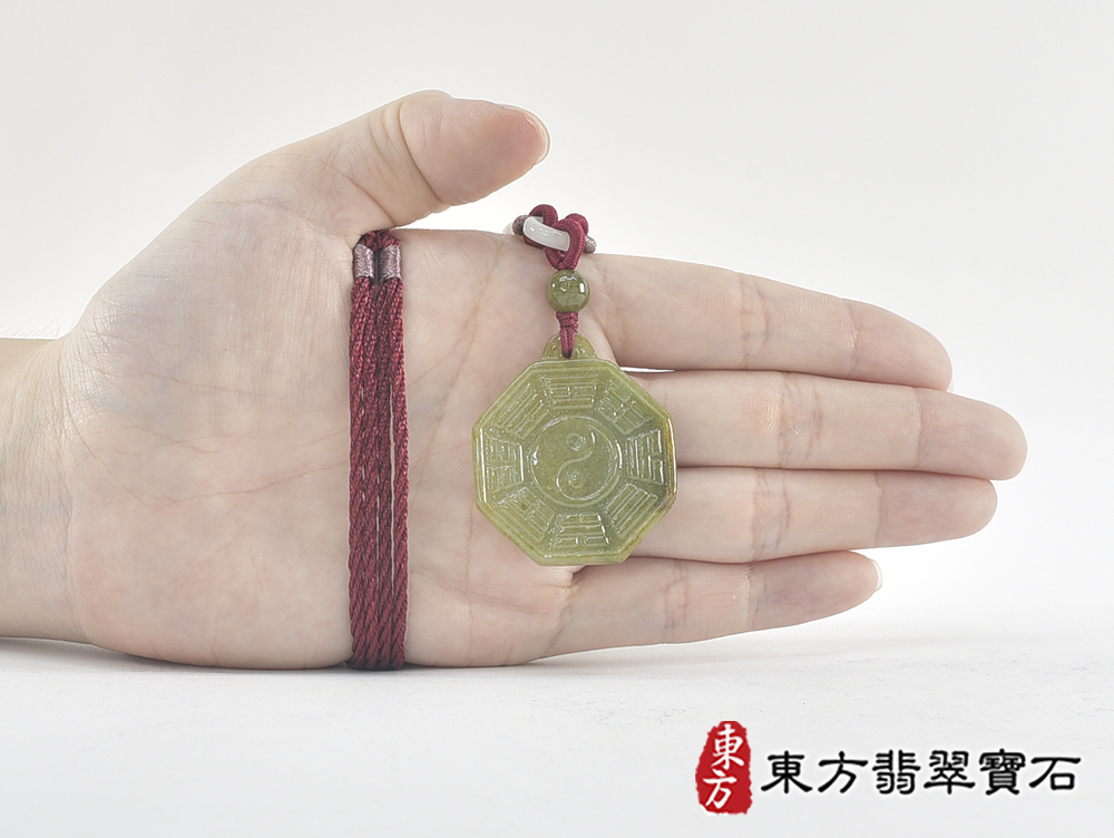 翡翠八卦項鍊玉珮(精工八卦太極,先天八卦:八卦牌A貨翡翠八卦玉珮、緬甸玉八卦玉墜)。八卦,ED471。訂做各種翡翠八卦吊墜玉珮項鍊。★附A貨翡翠雙證書 5.jpg