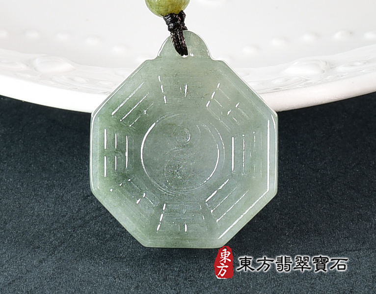 翡翠八卦項鍊玉珮(精工八卦太極,先天八卦:八卦牌A貨翡翠八卦玉珮、緬甸玉八卦玉墜)。八卦,ED473。訂做各種翡翠八卦吊墜玉珮項鍊。★附A貨翡翠雙證書 0.jpg