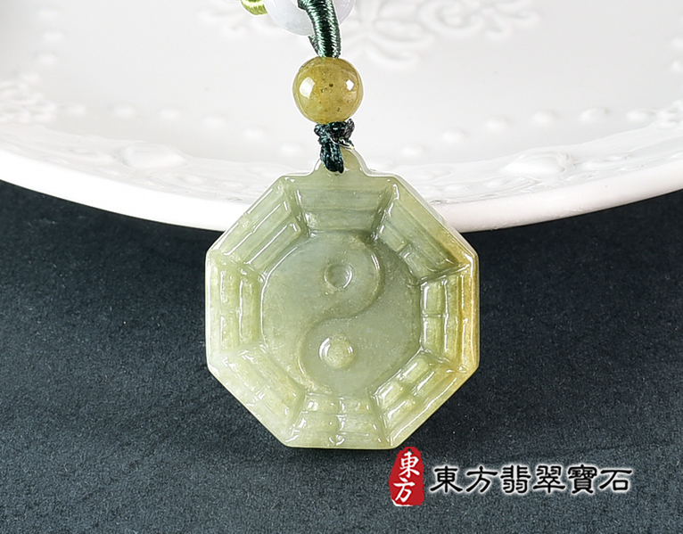 翡翠八卦項鍊玉珮(精工八卦太極,先天八卦:八卦牌A貨翡翠八卦玉珮、緬甸玉八卦玉墜)。八卦,ED475。訂做各種翡翠八卦吊墜玉珮項鍊。★附A貨翡翠雙證書 0.jpg