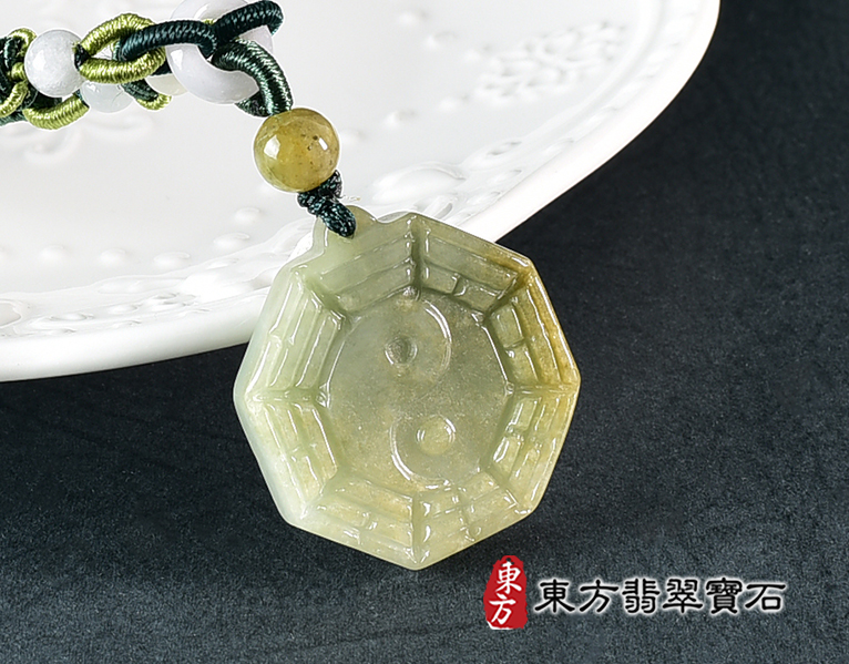 翡翠八卦項鍊玉珮(精工八卦太極,先天八卦:八卦牌A貨翡翠八卦玉珮、緬甸玉八卦玉墜)。八卦,ED475。訂做各種翡翠八卦吊墜玉珮項鍊。★附A貨翡翠雙證書 2.jpg
