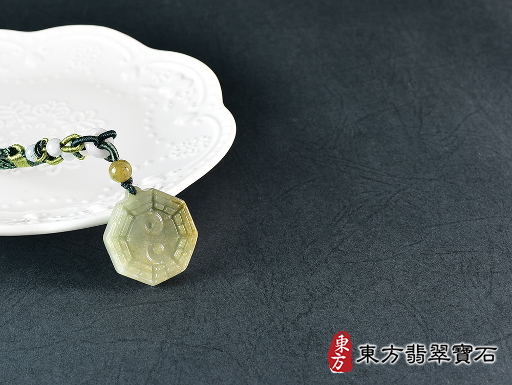翡翠八卦項鍊玉珮(精工八卦太極,先天八卦:八卦牌A貨翡翠八卦玉珮、緬甸玉八卦玉墜)。八卦,ED475。訂做各種翡翠八卦吊墜玉珮項鍊。★附A貨翡翠雙證書 4.jpg