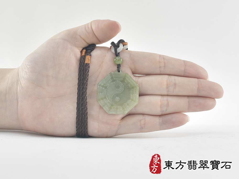 翡翠八卦項鍊玉珮(精工八卦太極,先天八卦:八卦牌A貨翡翠八卦玉珮、緬甸玉八卦玉墜)。八卦,ED478。訂做各種翡翠八卦吊墜玉珮項鍊。★附A貨翡翠雙證書 5.jpg
