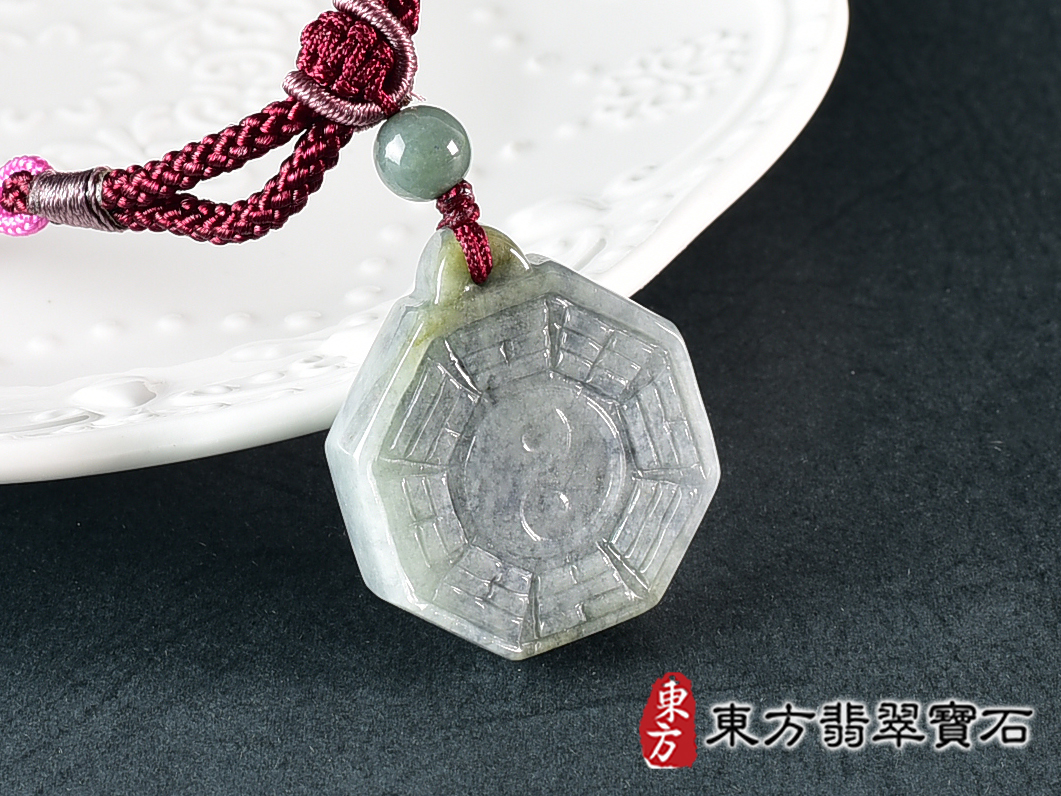 翡翠八卦項鍊玉珮(精工八卦太極,先天八卦:八卦牌A貨翡翠八卦玉珮、緬甸玉八卦玉墜)。八卦,ED480。訂做各種翡翠八卦吊墜玉珮項鍊。★附A貨翡翠雙證書 2.jpg