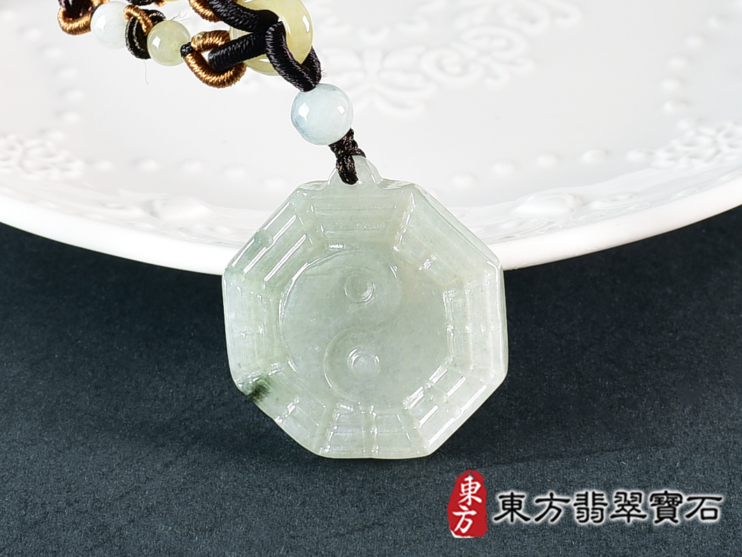 翡翠八卦項鍊玉珮(精工八卦太極,先天八卦:八卦牌A貨翡翠八卦玉珮、緬甸玉八卦玉墜)。八卦,ED483。訂做各種翡翠八卦吊墜玉珮項鍊。★附A貨翡翠雙證書 0.jpg