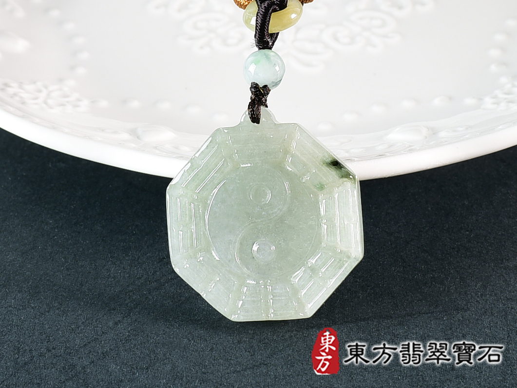 翡翠八卦項鍊玉珮(精工八卦太極,先天八卦:八卦牌A貨翡翠八卦玉珮、緬甸玉八卦玉墜)。八卦,ED483。訂做各種翡翠八卦吊墜玉珮項鍊。★附A貨翡翠雙證書 3.jpg