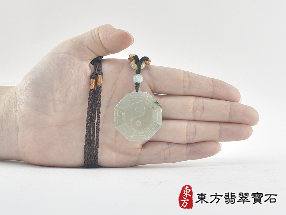 翡翠八卦項鍊玉珮(精工八卦太極,先天八卦:八卦牌A貨翡翠八卦玉珮、緬甸玉八卦玉墜)。八卦,ED483。訂做各種翡翠八卦吊墜玉珮項鍊。★附A貨翡翠雙證書 5.jpg