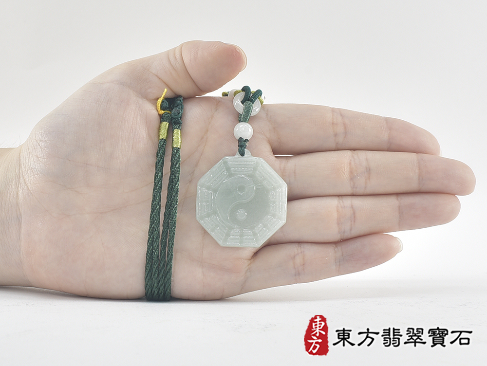 翡翠八卦項鍊玉珮(精工八卦太極,先天八卦:八卦牌A貨翡翠八卦玉珮、緬甸玉八卦玉墜)。八卦,ED484。訂做各種翡翠八卦吊墜玉珮項鍊。★附A貨翡翠雙證書 5.jpg