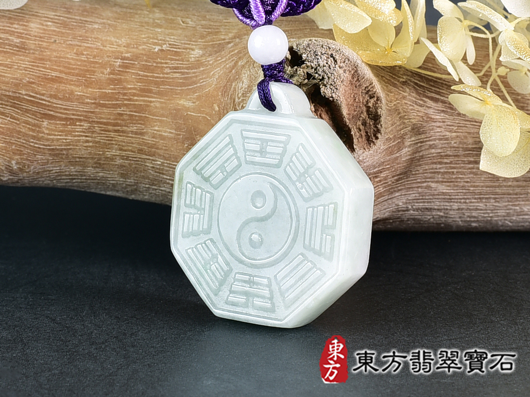 翡翠八卦項鍊玉珮(精工八卦太極,先天八卦:八卦牌A貨翡翠八卦玉珮、緬甸玉八卦玉墜)。八卦,ED486。訂做各種翡翠八卦吊墜玉珮項鍊。★附A貨翡翠雙證書 3.jpg