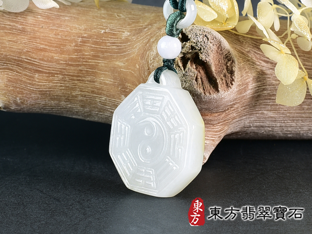 翡翠八卦項鍊玉珮(精工八卦太極,先天八卦:八卦牌A貨翡翠八卦玉珮、緬甸玉八卦玉墜)。八卦,ED488。訂做各種翡翠八卦吊墜玉珮項鍊。★附A貨翡翠雙證書 2.jpg