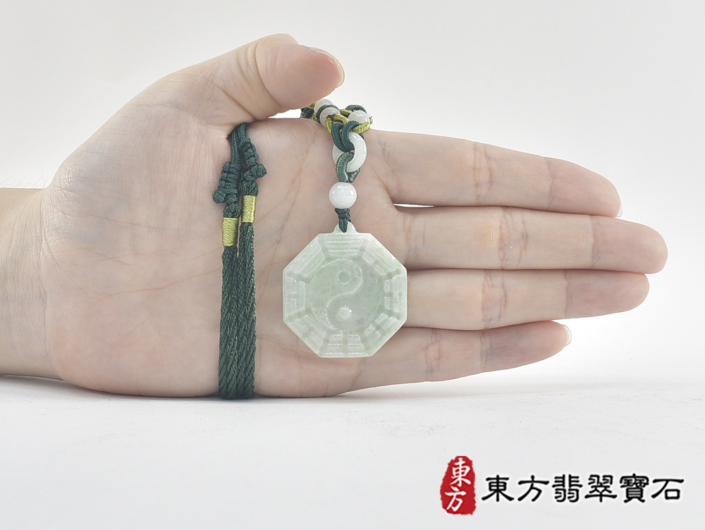 翡翠八卦項鍊玉珮(精工八卦太極,先天八卦:八卦牌A貨翡翠八卦玉珮、緬甸玉八卦玉墜)。八卦,ED489。訂做各種翡翠八卦吊墜玉珮項鍊。★附A貨翡翠雙證書 8.jpg