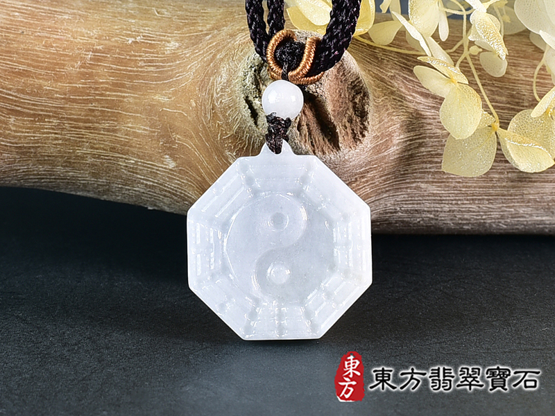 翡翠八卦項鍊玉珮(精工八卦太極,先天八卦:八卦牌A貨翡翠八卦玉珮、緬甸玉八卦玉墜)。八卦,ED490。訂做各種翡翠八卦吊墜玉珮項鍊。★附A貨翡翠雙證書 0.jpg
