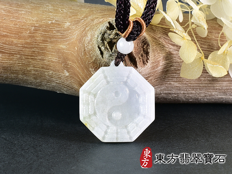 翡翠八卦項鍊玉珮(精工八卦太極,先天八卦:八卦牌A貨翡翠八卦玉珮、緬甸玉八卦玉墜)。八卦,ED490。訂做各種翡翠八卦吊墜玉珮項鍊。★附A貨翡翠雙證書 3.jpg