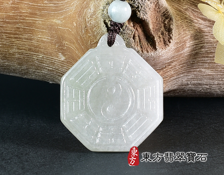 翡翠八卦項鍊玉珮(精工八卦太極,先天八卦:八卦牌A貨翡翠八卦玉珮、緬甸玉八卦玉墜)。八卦,ED491。訂做各種翡翠八卦吊墜玉珮項鍊。★附A貨翡翠雙證書 3.jpg