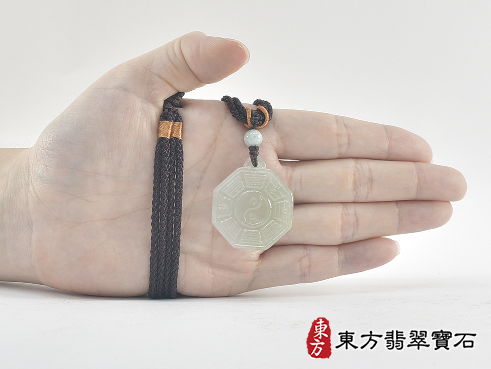 翡翠八卦項鍊玉珮(精工八卦太極,先天八卦:八卦牌A貨翡翠八卦玉珮、緬甸玉八卦玉墜)。八卦,ED491。訂做各種翡翠八卦吊墜玉珮項鍊。★附A貨翡翠雙證書 7.jpg