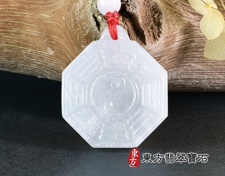 翡翠八卦項鍊玉珮(精工八卦太極,先天八卦:八卦牌A貨翡翠八卦玉珮、緬甸玉八卦玉墜)。八卦,ED492。訂做各種翡翠八卦吊墜玉珮項鍊。★附A貨翡翠雙證書 3.jpg