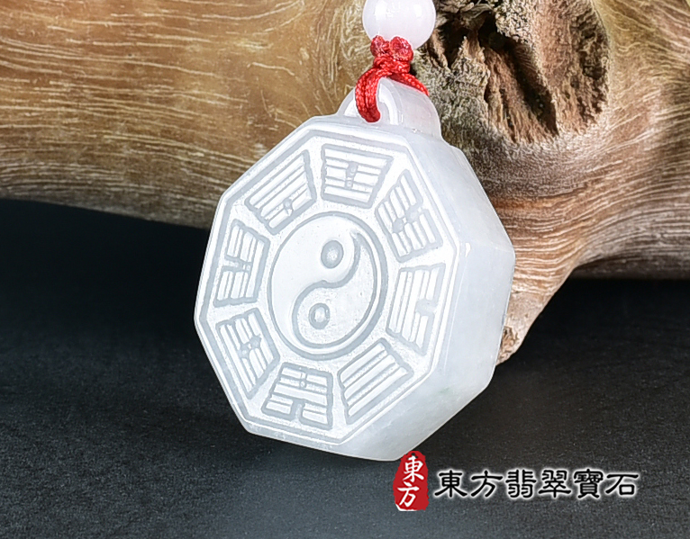 翡翠八卦項鍊玉珮(精工八卦太極,先天八卦:八卦牌A貨翡翠八卦玉珮、緬甸玉八卦玉墜)。八卦,ED492。訂做各種翡翠八卦吊墜玉珮項鍊。★附A貨翡翠雙證書 4.jpg
