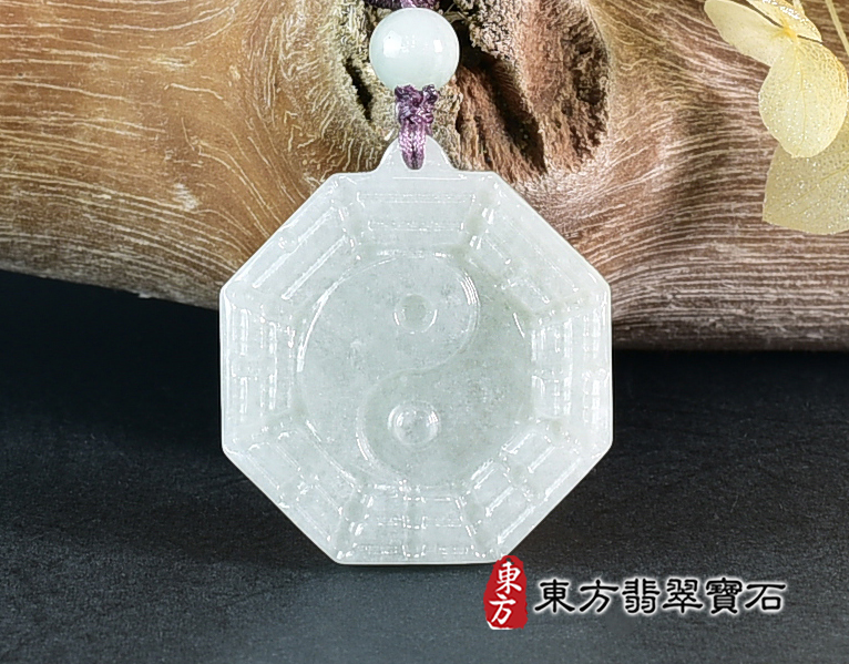翡翠八卦項鍊玉珮(精工八卦太極,先天八卦:八卦牌A貨翡翠八卦玉珮、緬甸玉八卦玉墜)。八卦,ED493。訂做各種翡翠八卦吊墜玉珮項鍊。★附A貨翡翠雙證書 3.jpg