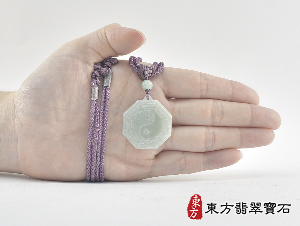 翡翠八卦項鍊玉珮(精工八卦太極,先天八卦:八卦牌A貨翡翠八卦玉珮、緬甸玉八卦玉墜)。八卦,ED493。訂做各種翡翠八卦吊墜玉珮項鍊。★附A貨翡翠雙證書 7.jpg