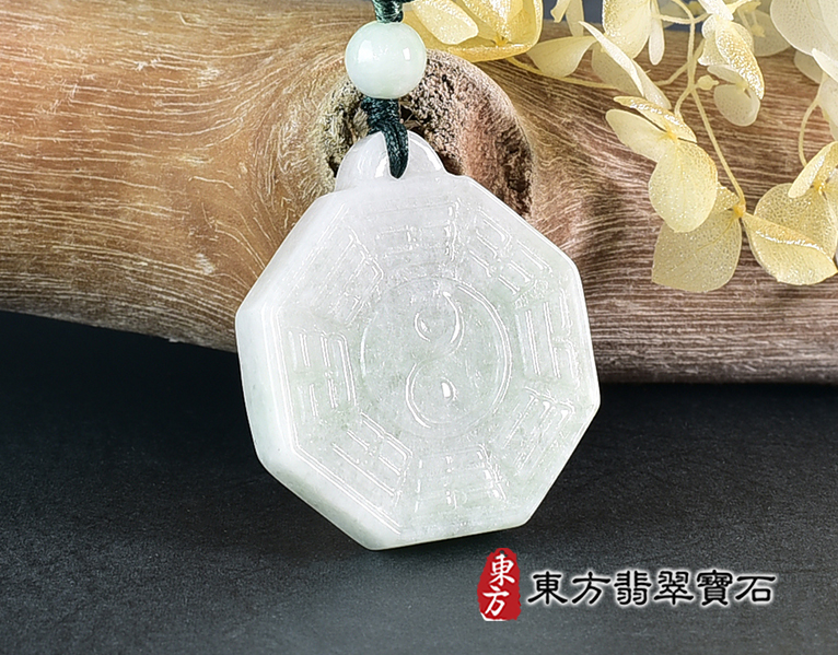 翡翠八卦項鍊玉珮(精工八卦太極,先天八卦:八卦牌A貨翡翠八卦玉珮、緬甸玉八卦玉墜)。八卦,ED494。訂做各種翡翠八卦吊墜玉珮項鍊。★附A貨翡翠雙證書 2.jpg