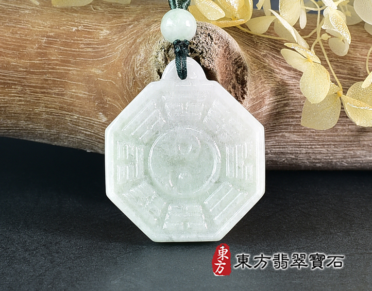 翡翠八卦項鍊玉珮(精工八卦太極,先天八卦:八卦牌A貨翡翠八卦玉珮、緬甸玉八卦玉墜)。八卦,ED494。訂做各種翡翠八卦吊墜玉珮項鍊。★附A貨翡翠雙證書 3.jpg