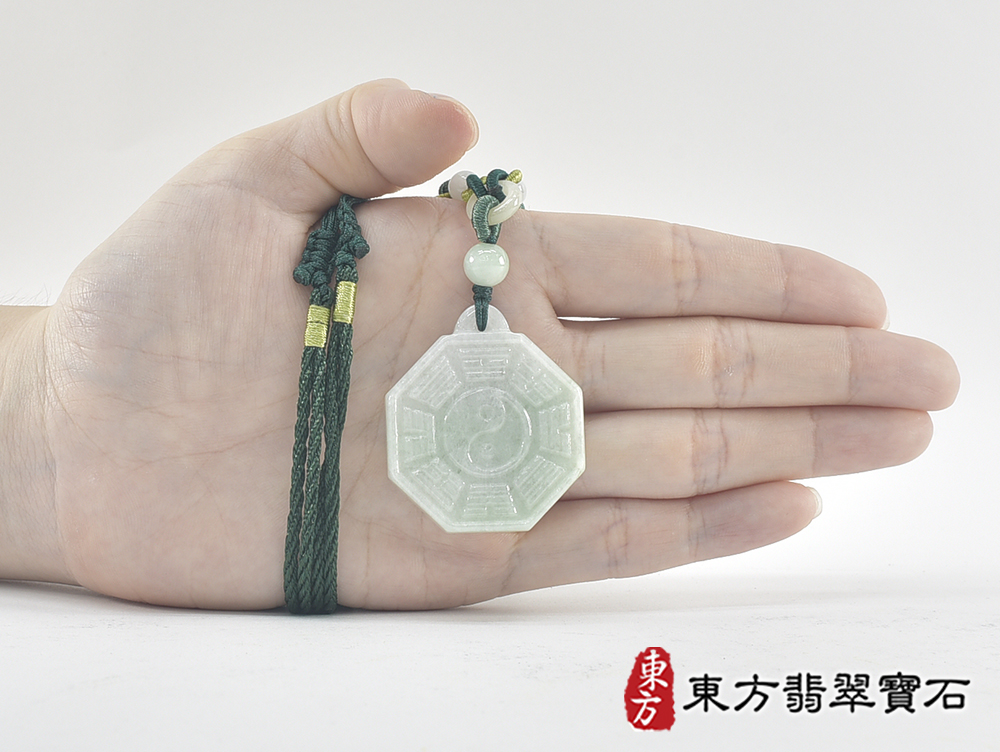 翡翠八卦項鍊玉珮(精工八卦太極,先天八卦:八卦牌A貨翡翠八卦玉珮、緬甸玉八卦玉墜)。八卦,ED494。訂做各種翡翠八卦吊墜玉珮項鍊。★附A貨翡翠雙證書 7.jpg