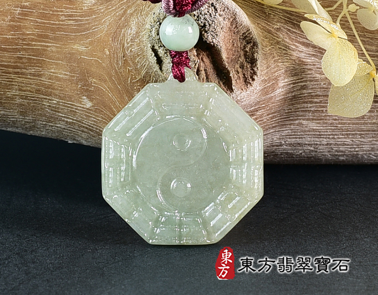 翡翠八卦項鍊玉珮(精工八卦太極,先天八卦:八卦牌A貨翡翠八卦玉珮、緬甸玉八卦玉墜)。八卦,ED495。訂做各種翡翠八卦吊墜玉珮項鍊。★附A貨翡翠雙證書 0.jpg
