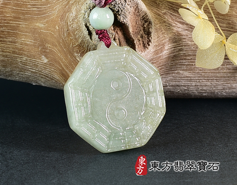 翡翠八卦項鍊玉珮(精工八卦太極,先天八卦:八卦牌A貨翡翠八卦玉珮、緬甸玉八卦玉墜)。八卦,ED495。訂做各種翡翠八卦吊墜玉珮項鍊。★附A貨翡翠雙證書 2.jpg