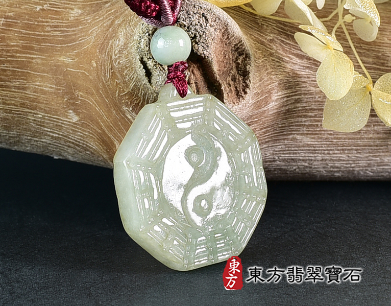 翡翠八卦項鍊玉珮(精工八卦太極,先天八卦:八卦牌A貨翡翠八卦玉珮、緬甸玉八卦玉墜)。八卦,ED495。訂做各種翡翠八卦吊墜玉珮項鍊。★附A貨翡翠雙證書 5.jpg
