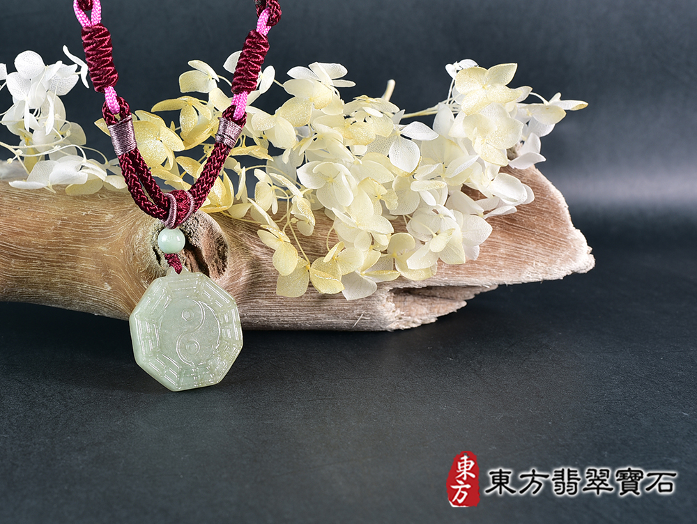 翡翠八卦項鍊玉珮(精工八卦太極,先天八卦:八卦牌A貨翡翠八卦玉珮、緬甸玉八卦玉墜)。八卦,ED495。訂做各種翡翠八卦吊墜玉珮項鍊。★附A貨翡翠雙證書 6.jpg