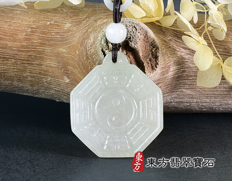 翡翠八卦項鍊玉珮(精工八卦太極,先天八卦:八卦牌A貨翡翠八卦玉珮、緬甸玉八卦玉墜)。八卦,ED496。訂做各種翡翠八卦吊墜玉珮項鍊。★附A貨翡翠雙證書 0.jpg