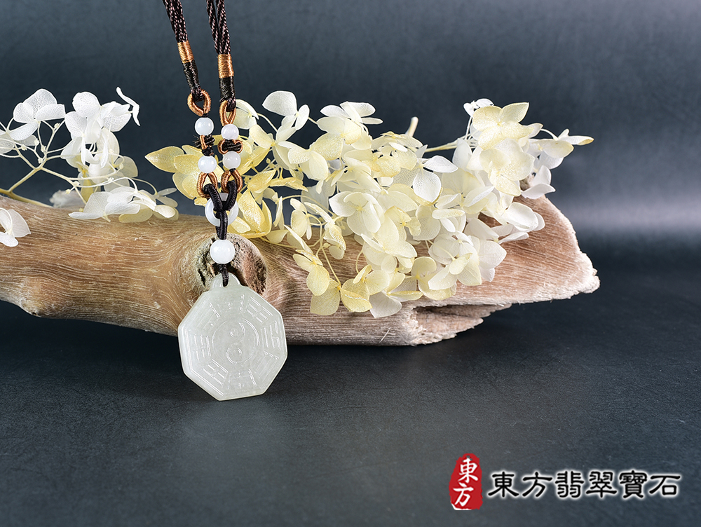 翡翠八卦項鍊玉珮(精工八卦太極,先天八卦:八卦牌A貨翡翠八卦玉珮、緬甸玉八卦玉墜)。八卦,ED496。訂做各種翡翠八卦吊墜玉珮項鍊。★附A貨翡翠雙證書 6.jpg