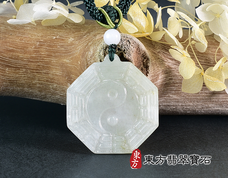 翡翠八卦項鍊玉珮(精工八卦太極,先天八卦:八卦牌A貨翡翠八卦玉珮、緬甸玉八卦玉墜)。八卦,ED497。訂做各種翡翠八卦吊墜玉珮項鍊。★附A貨翡翠雙證書 0.jpg