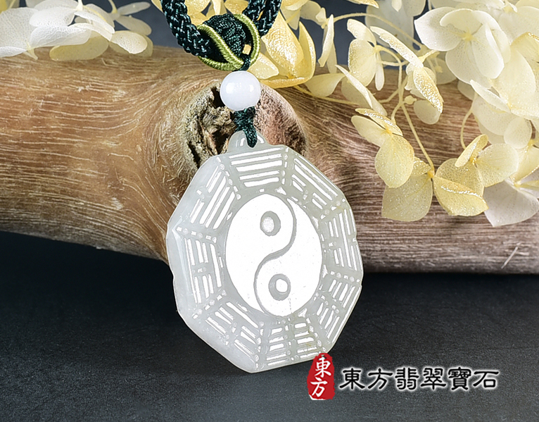 翡翠八卦項鍊玉珮(精工八卦太極,先天八卦:八卦牌A貨翡翠八卦玉珮、緬甸玉八卦玉墜)。八卦,ED497。訂做各種翡翠八卦吊墜玉珮項鍊。★附A貨翡翠雙證書 2.jpg