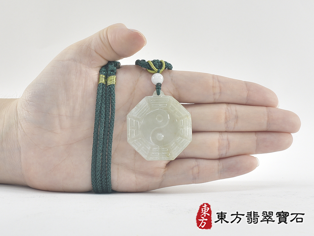 翡翠八卦項鍊玉珮(精工八卦太極,先天八卦:八卦牌A貨翡翠八卦玉珮、緬甸玉八卦玉墜)。八卦,ED497。訂做各種翡翠八卦吊墜玉珮項鍊。★附A貨翡翠雙證書 7.jpg