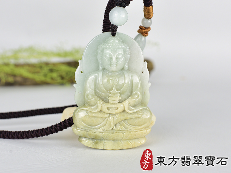 翡翠藥師佛項鍊玉珮(藥師佛:藥師佛牌A貨翡翠藥師佛玉珮、緬甸玉藥師佛玉墜)。淺綠帶褐黃色細豆種藥師佛,FD760。客製化訂做各種翡翠藥師佛吊墜玉珮項鍊。★附A貨翡翠雙證書 0.jpg