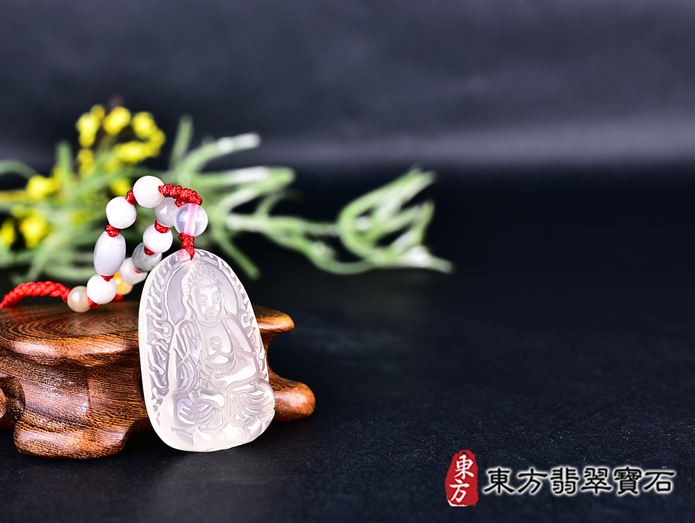瑪瑙阿彌陀佛項鍊玉珮(阿彌陀佛:阿彌陀佛牌瑪瑙阿彌陀佛玉珮、玉髓阿彌陀佛玉墜)。白瑪瑙玉髓阿彌陀佛,FD779。客製化訂做各種瑪瑙玉髓阿彌陀佛吊墜玉珮項鍊。★附東方翡翠寶石保證卡 4.jpg