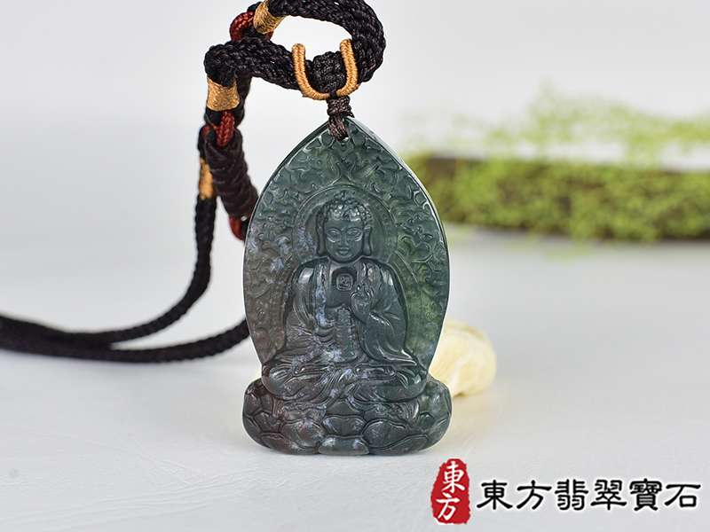 水草玉藥師佛項鍊玉珮(藥師如來:藥師佛牌水草玉藥師佛玉珮、水草玉藥師佛玉墜)。水草玉藥師佛,FD787。客製化訂做各種水草玉藥師佛吊墜玉珮項鍊。★附東方翡翠寶石保證卡 0.jpg