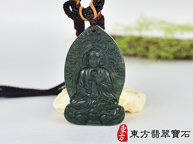 水草玉藥師佛項鍊玉珮(藥師如來:藥師佛牌水草玉藥師佛玉珮、水草玉藥師佛玉墜)。水草玉藥師佛,FD789。客製化訂做各種水草玉藥師佛吊墜玉珮項鍊。★附東方翡翠寶石保證卡 0.jpg