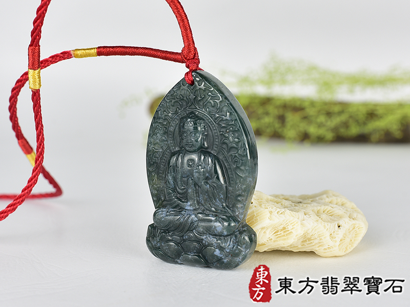 水草玉藥師佛項鍊玉珮(藥師如來:藥師佛牌水草玉藥師佛玉珮、水草玉藥師佛玉墜)。水草玉藥師佛,FD792。客製化訂做各種水草玉藥師佛吊墜玉珮項鍊。★附東方翡翠寶石保證卡 1.jpg