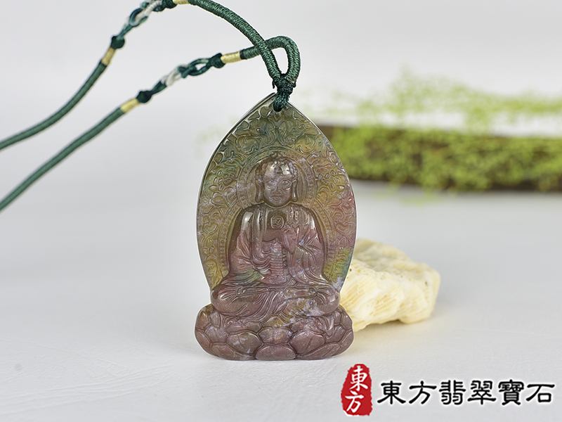 水草玉藥師佛項鍊玉珮(藥師如來:藥師佛牌水草玉藥師佛玉珮、水草玉藥師佛玉墜)。水草玉藥師佛,FD793。客製化訂做各種水草玉藥師佛吊墜玉珮項鍊。★附東方翡翠寶石保證卡 0.jpg