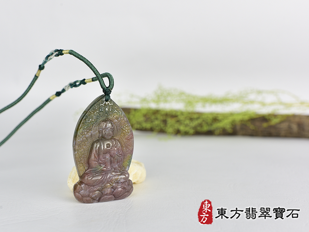 水草玉藥師佛項鍊玉珮(藥師如來:藥師佛牌水草玉藥師佛玉珮、水草玉藥師佛玉墜)。水草玉藥師佛,FD793。客製化訂做各種水草玉藥師佛吊墜玉珮項鍊。★附東方翡翠寶石保證卡 4.jpg