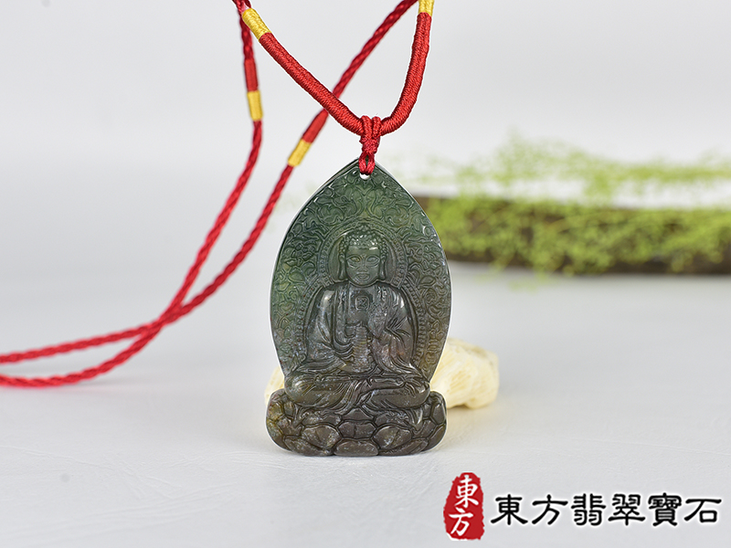 水草玉藥師佛項鍊玉珮(藥師如來:藥師佛牌水草玉藥師佛玉珮、水草玉藥師佛玉墜)。水草玉藥師佛,FD794。客製化訂做各種水草玉藥師佛吊墜玉珮項鍊。★附東方翡翠寶石保證卡 0.jpg