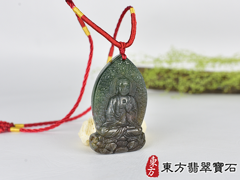 水草玉藥師佛項鍊玉珮(藥師如來:藥師佛牌水草玉藥師佛玉珮、水草玉藥師佛玉墜)。水草玉藥師佛,FD794。客製化訂做各種水草玉藥師佛吊墜玉珮項鍊。★附東方翡翠寶石保證卡 2.jpg
