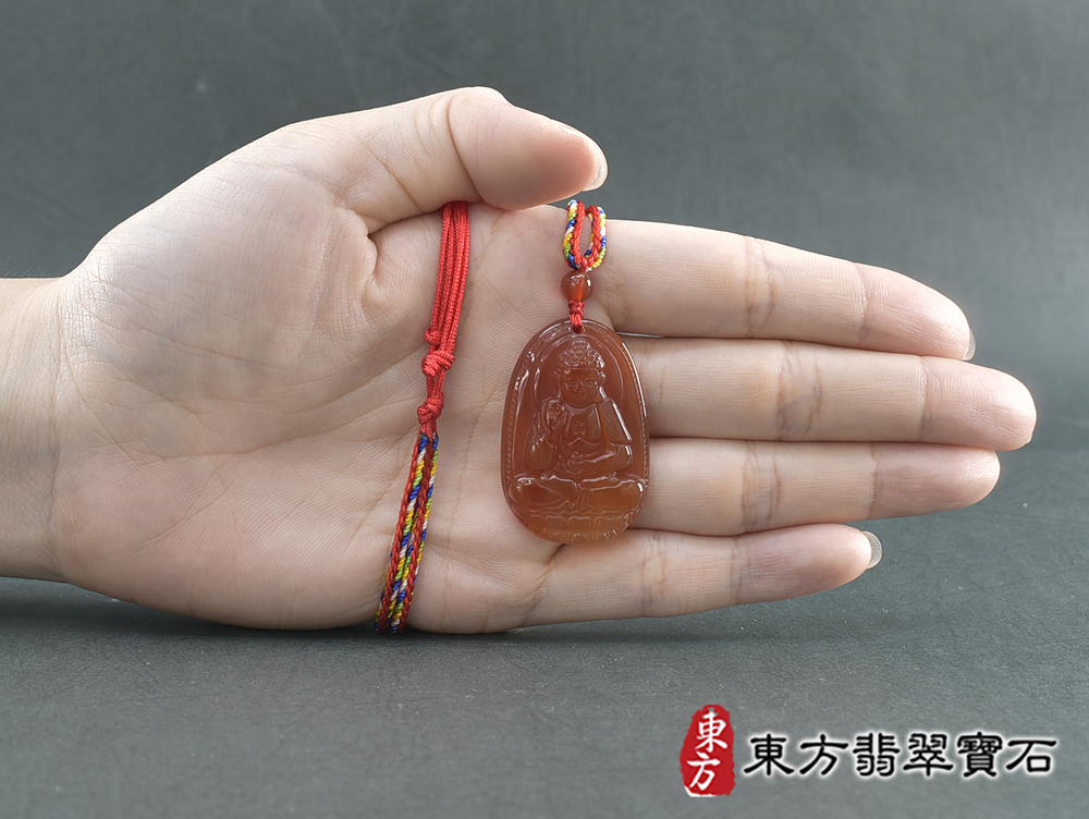 紅瑪瑙阿彌陀佛項鍊玉珮(阿彌陀佛:阿彌陀佛牌紅瑪瑙阿彌陀佛玉珮、紅瑪瑙阿彌陀佛玉墜)。紅瑪瑙阿彌陀佛,FD814。客製化訂做各種紅瑪瑙阿彌陀佛吊墜玉珮項鍊。★附東方翡翠寶石保證卡 5.jpg