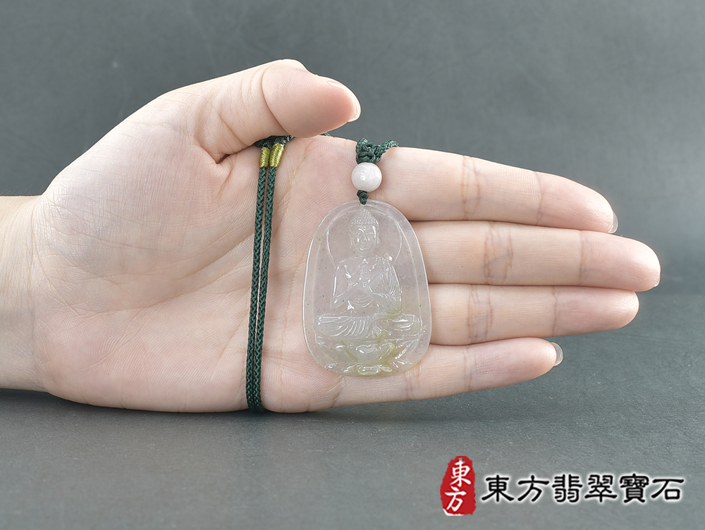翡翠大日如來項鍊玉珮(大日如來:大日如來牌A貨翡翠大日如來玉珮、緬甸玉大日如來玉墜)。淡綠色糯種大日如來,FD854。客製化訂做各種翡翠大日如來吊墜玉珮項鍊。★附A貨翡翠雙證書 5.jpg