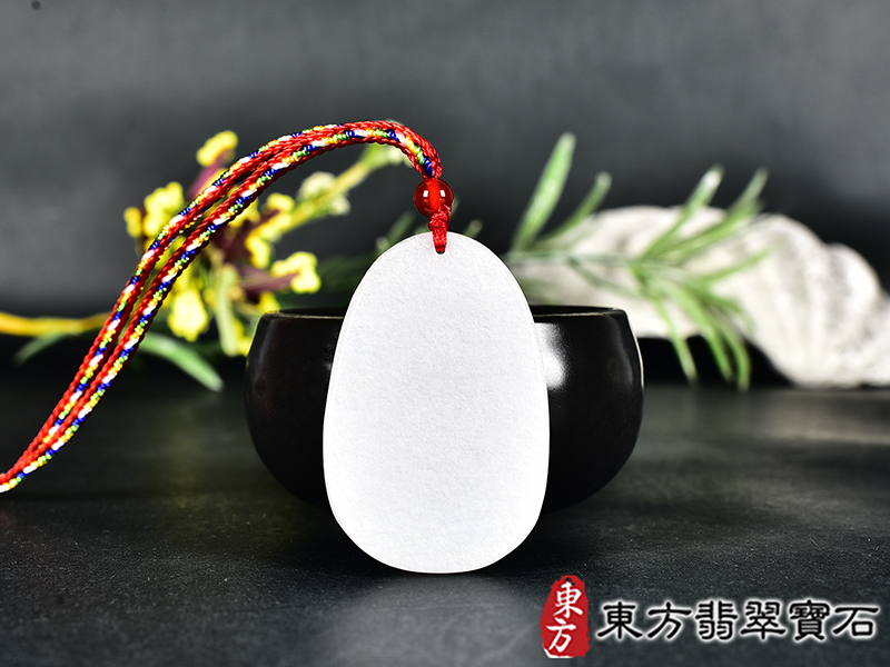 新疆白玉大日如來項鍊玉珮(大日如來:大日如來牌新疆白玉大日如來玉珮、新疆白玉大日如來玉墜)新疆白玉大日如來,FD818。客製化訂做各種新疆白玉大日如來吊墜玉珮項鍊。★附東方翡翠寶石保證卡 3.jpg